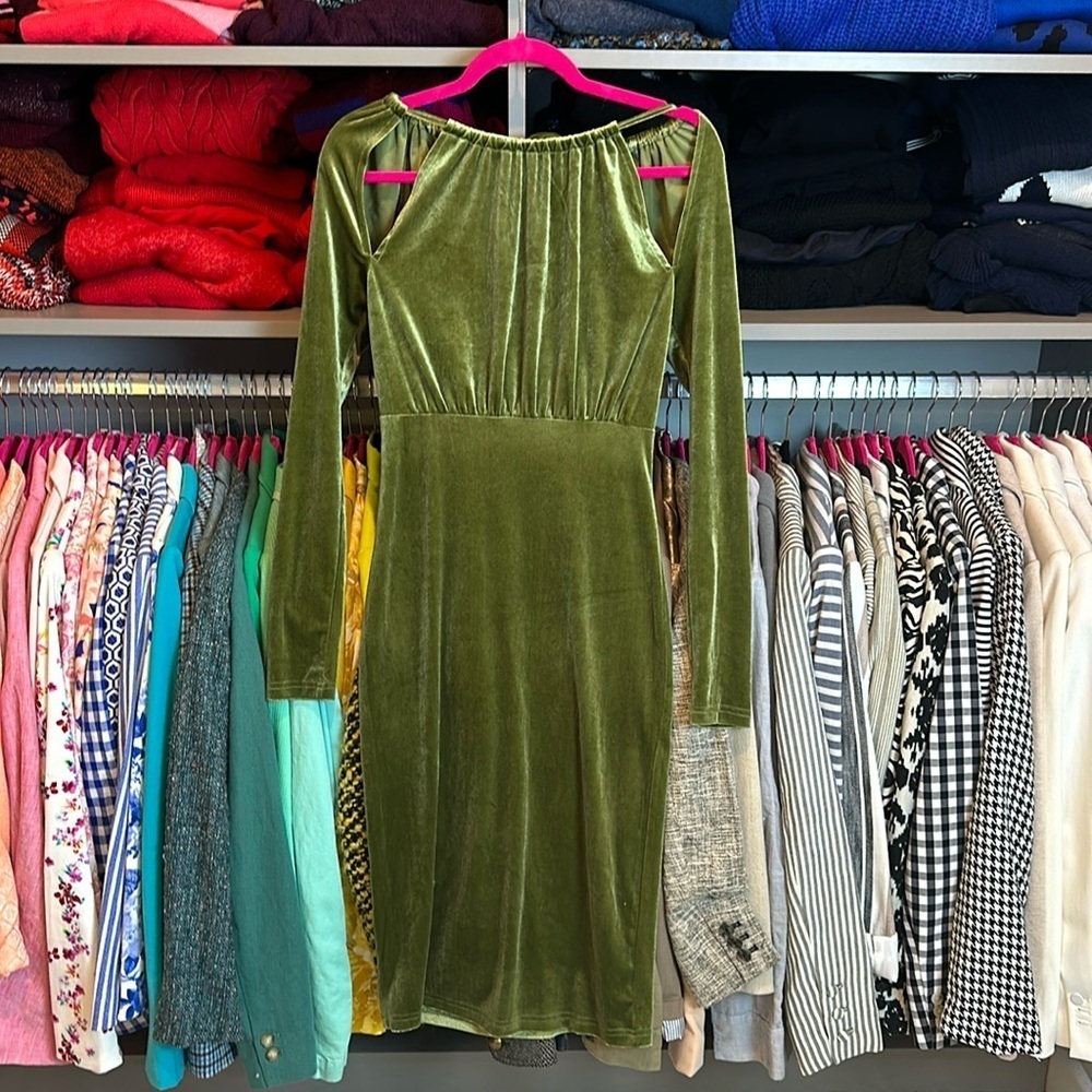 Cider olive velvet cutout long sleeve midi dress size XS NWT